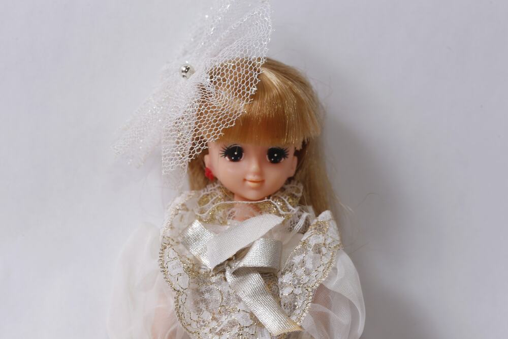 1990s Takara Licca-chan Gold Knight Jenny Doll in White Dress ~ 260806-WH 528